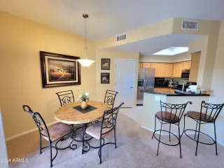 Photo #4: 6674619 Listing