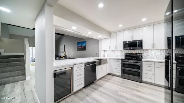 MLS: 6674659 Condo For Sale