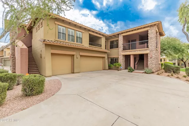 MLS: 6674674 Condo For Sale