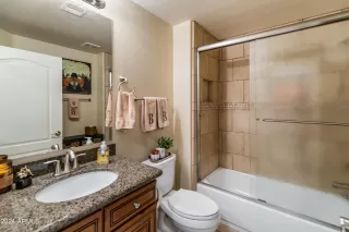 Photo #6: 6674674 Listing