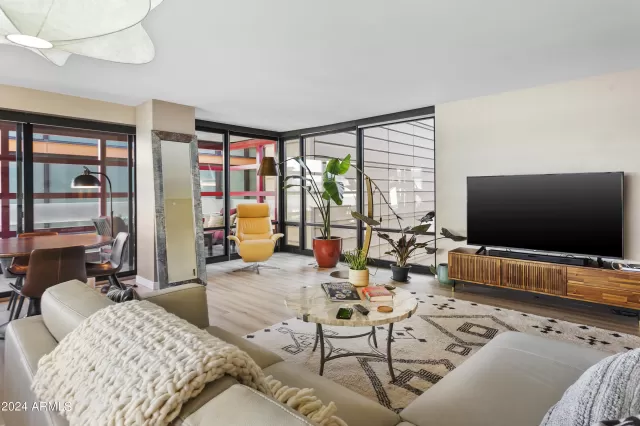 MLS: 6674861 Condo For Sale