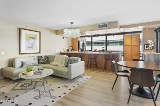 Photo #6: 6674861 Listing 