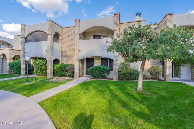 MLS: 6674882 Condo For Sale