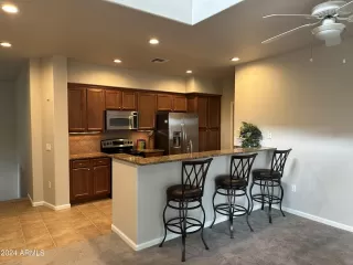 Photo #4: 6675020 Listing