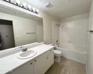 Photo #5: 6675106 Listing