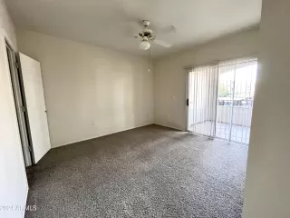 Photo #6: 6675106 Listing