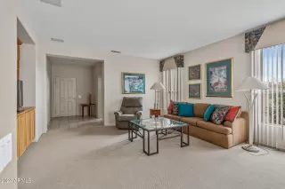 Photo #4: 6675147 Listing