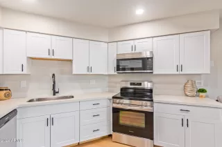 Photo #3: 6675405 Listing 