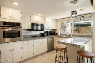 Photo #3: 6675457 Listing