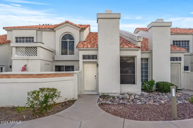 MLS: 6675690 Condo For Sale