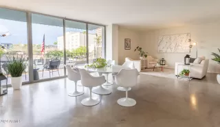 Photo #4: 6675790 Listing