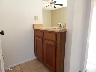 Photo #6: 6675864 Listing