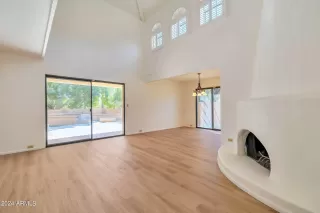 Photo #3: 6675972 Listing