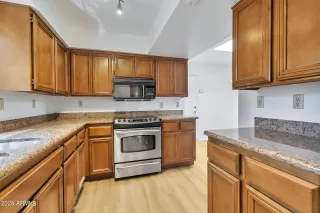 Photo #4: 6675972 Listing