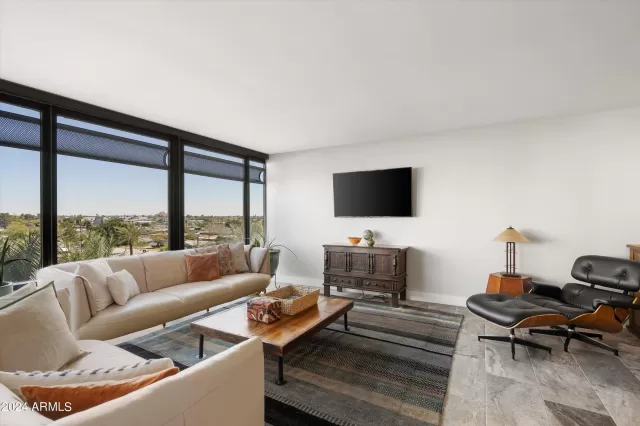 MLS: 6676046 Condo For Sale
