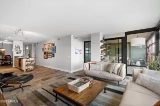 Photo #5: 6676046 Listing