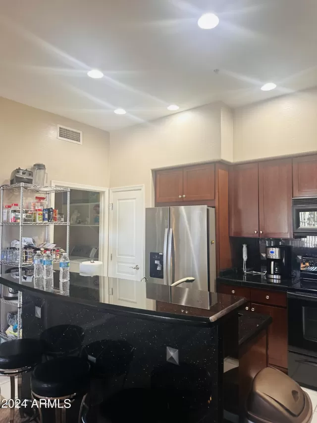 MLS: 6676265 Condo For Sale