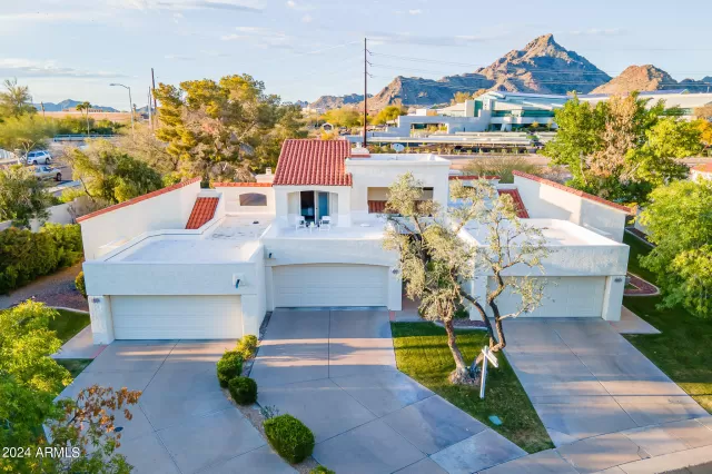 MLS: 6676284 Condo For Sale