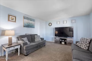 Photo #6: 6676317 Listing 