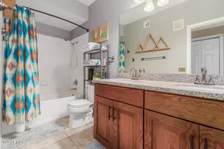 Photo #4: 6676366 Listing