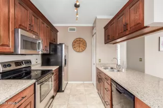 Photo #6: 6676366 Listing