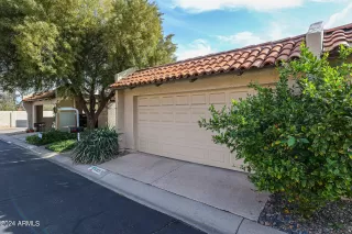 Click for more information on MLS # 6676505 : 6533 N MARYLAND CIRCLE More Details about MLS # 6676505 : 6533 N MARYLAND CIRCLE