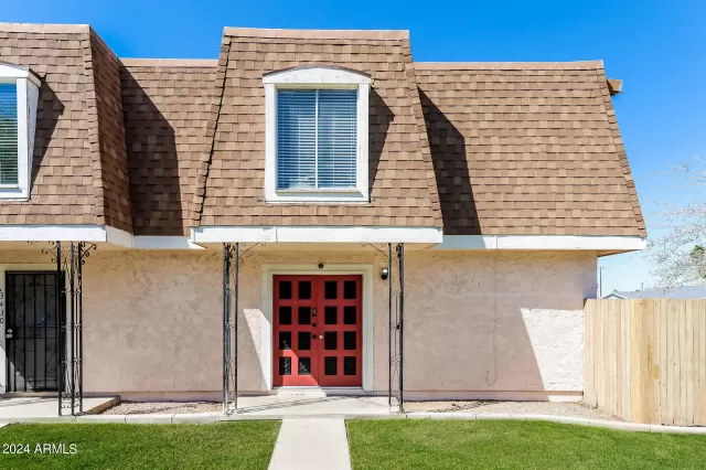 MLS: 6676525 Condo For Sale