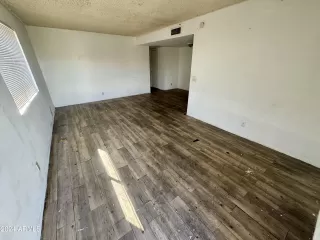 Photo #2: 6676575 Listing 