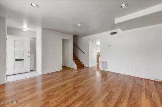 Photo #2: 6676587 Listing 