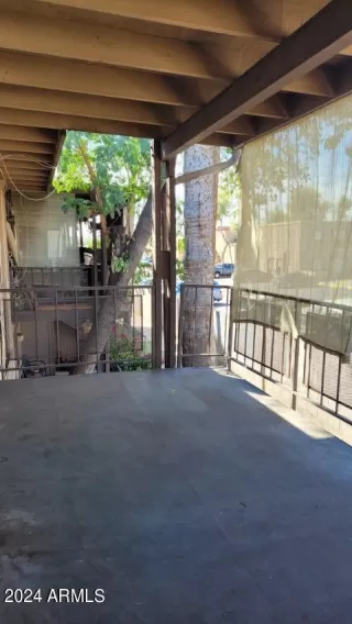 Photo #2: 6676709 Listing