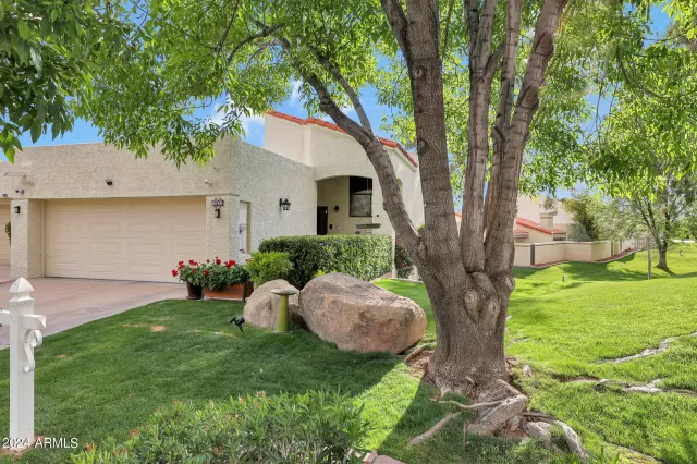 MLS: 6676771 Condo For Sale