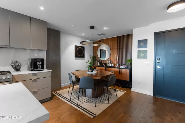 MLS: 6676782 Condo For Sale