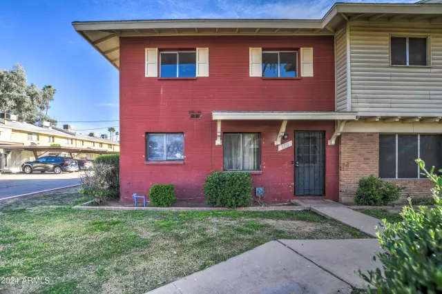 MLS: 6676802 Condo For Sale