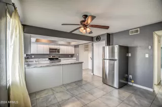 Photo #6: 6676802 Listing 