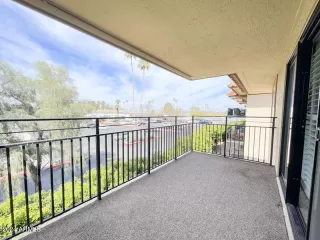 Photo #4: 6676897 Listing