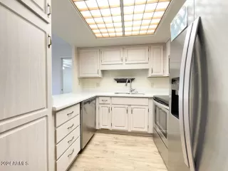 Photo #5: 6676897 Listing