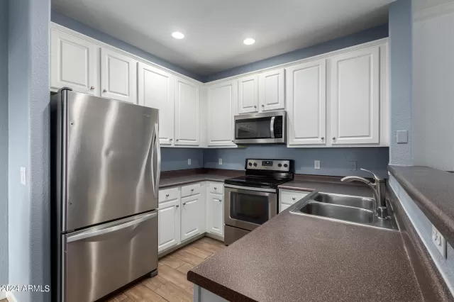 MLS: 6676937 Condo For Sale