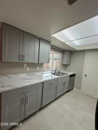 Photo #2: 6676980 Listing