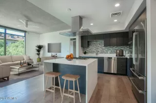 Photo #2: 6677083 Listing 