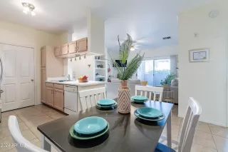 Photo #5: 6677154 Listing