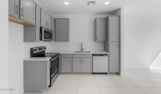 Photo #6: 6677157 Listing