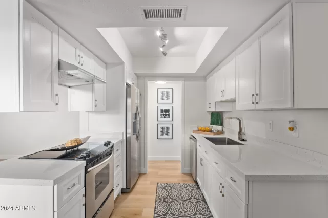 MLS: 6677215 Condo For Sale