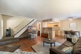 Photo #2: 6677221 Listing