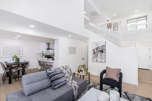 MLS: 6677236 Condo For Sale