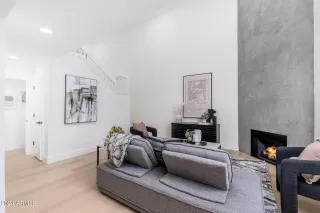 Photo #3: 6677236 Listing