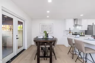 Photo #6: 6677236 Listing