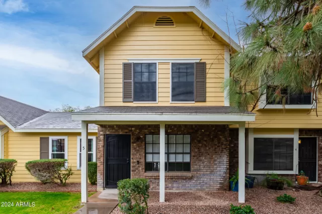 MLS: 6677332 Condo For Sale