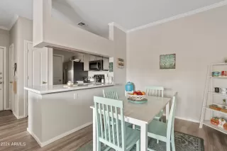 Photo #4: 6677555 Listing