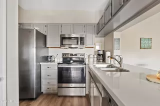 Photo #6: 6677555 Listing