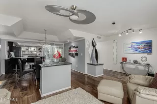 Photo #5: 6677579 Listing